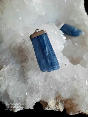 Cianita (Engarce Plata)