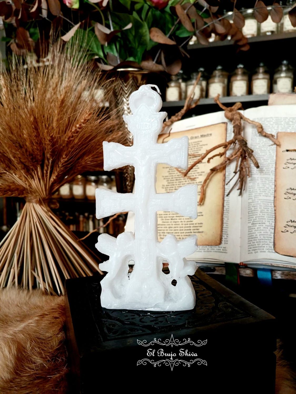 Cruz de Caravaca blanca