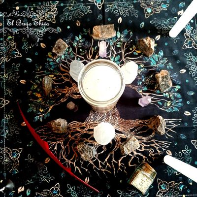 Luna Nueva (Hécate) Luna Nueva (Hécate)