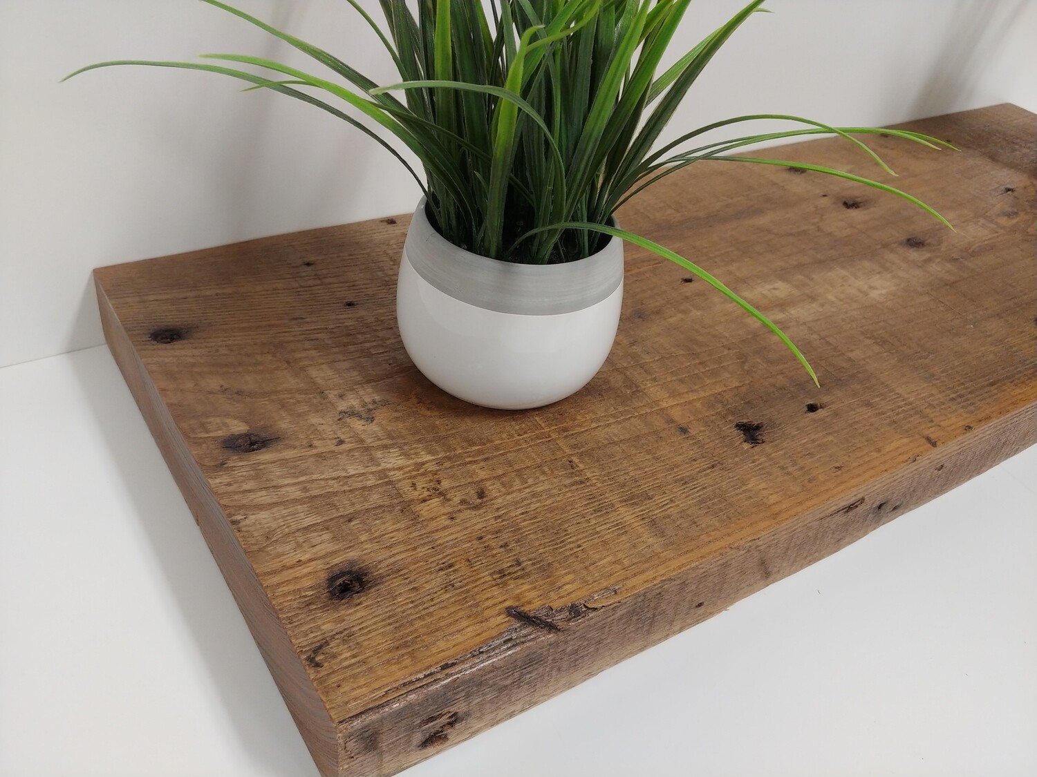 Reclaim Rustic floating shelf, 100% solid wood, hidden bracket