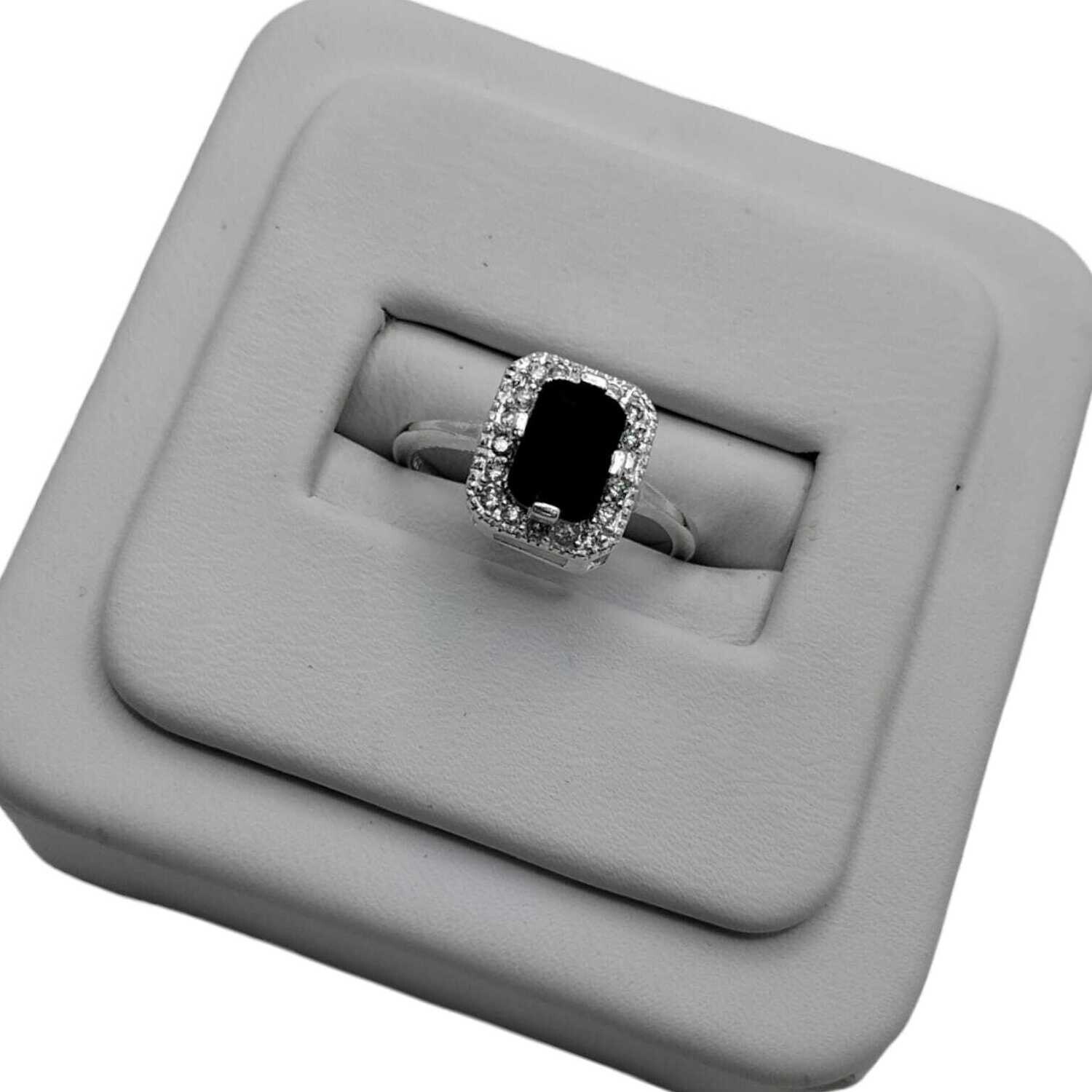 Anillo cuadro cz negra y bca # 5.5 PLATA .925