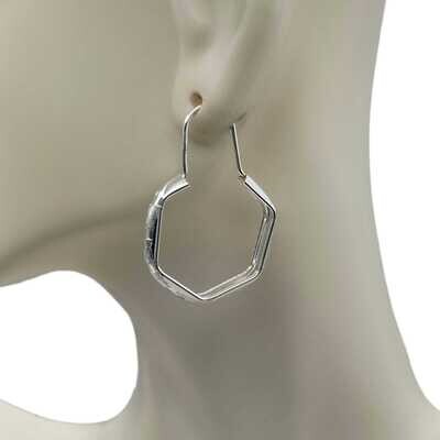 ARRACADA GRABADA HEXAGONAL 3CM, DIFERENTES MEDIDAS, PLATA .925
