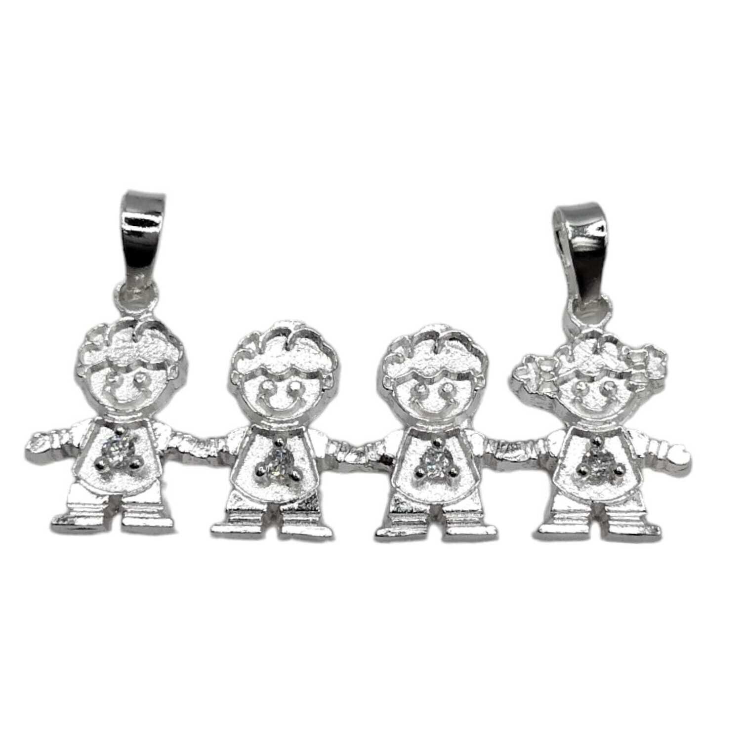 DIJE 3 NIÑOS 1 NIÑA 4.5 CM ANCHO PLATA .925