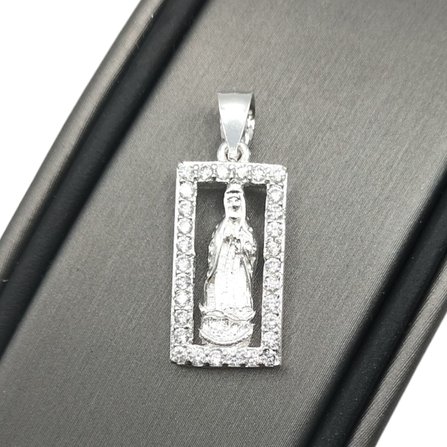 Dije Virgencita Con CZ PLATA .925