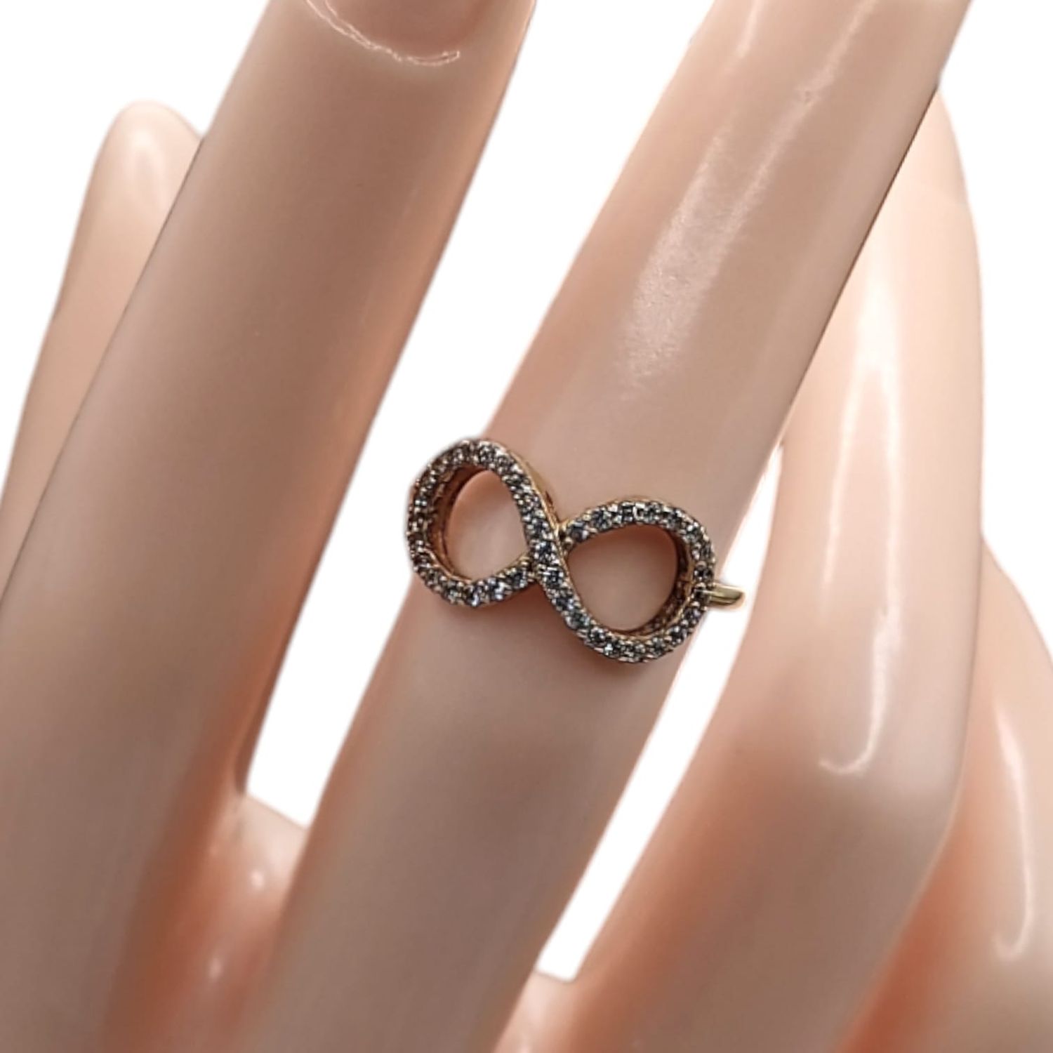 ANILLO INFINITO CHAPA DE ORO MICROPAVE   # 6 en Plata 925.