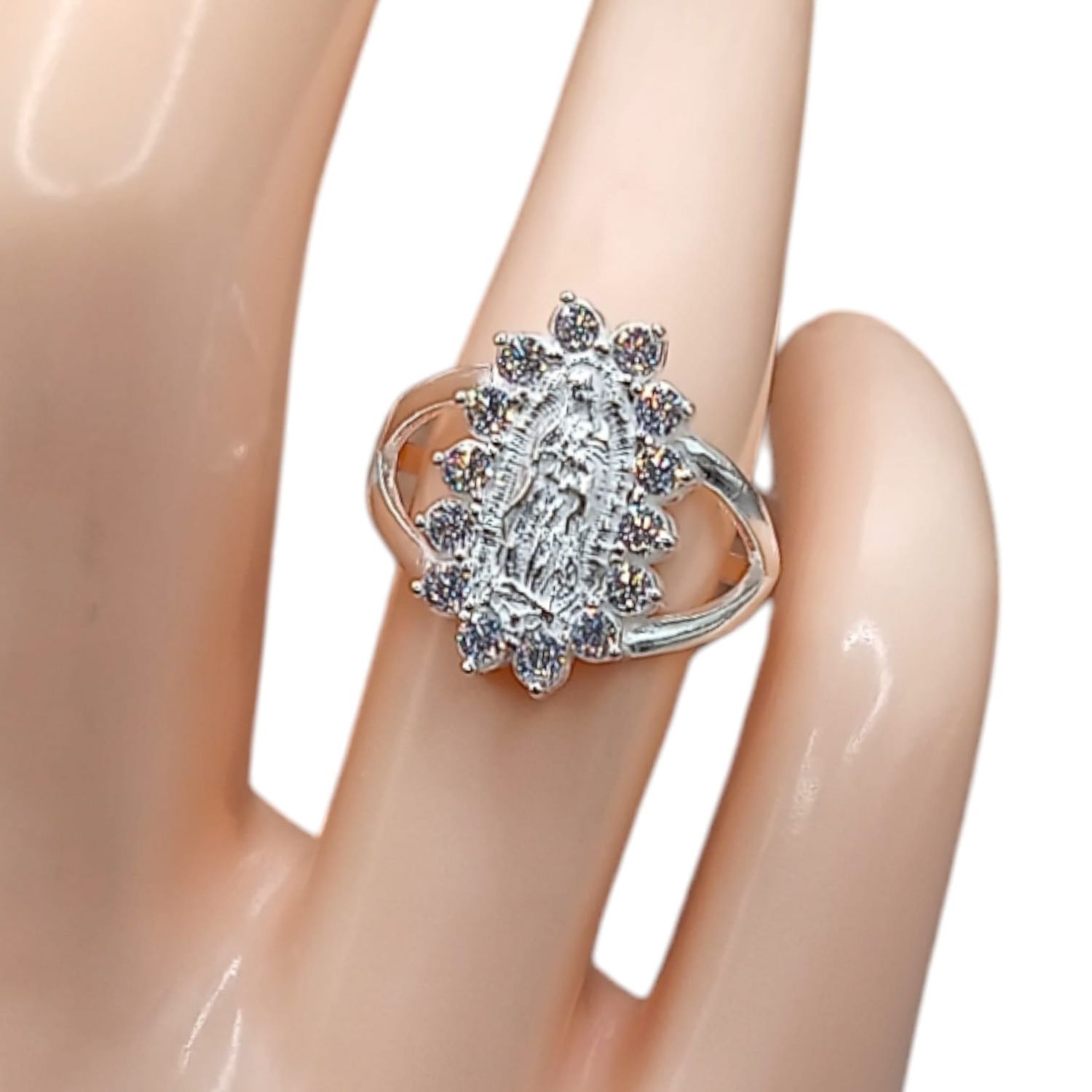 ANILLO VIRGEN DE GUADALUPE CON CIRCONIAS BLANCAS EN PLATA   .925