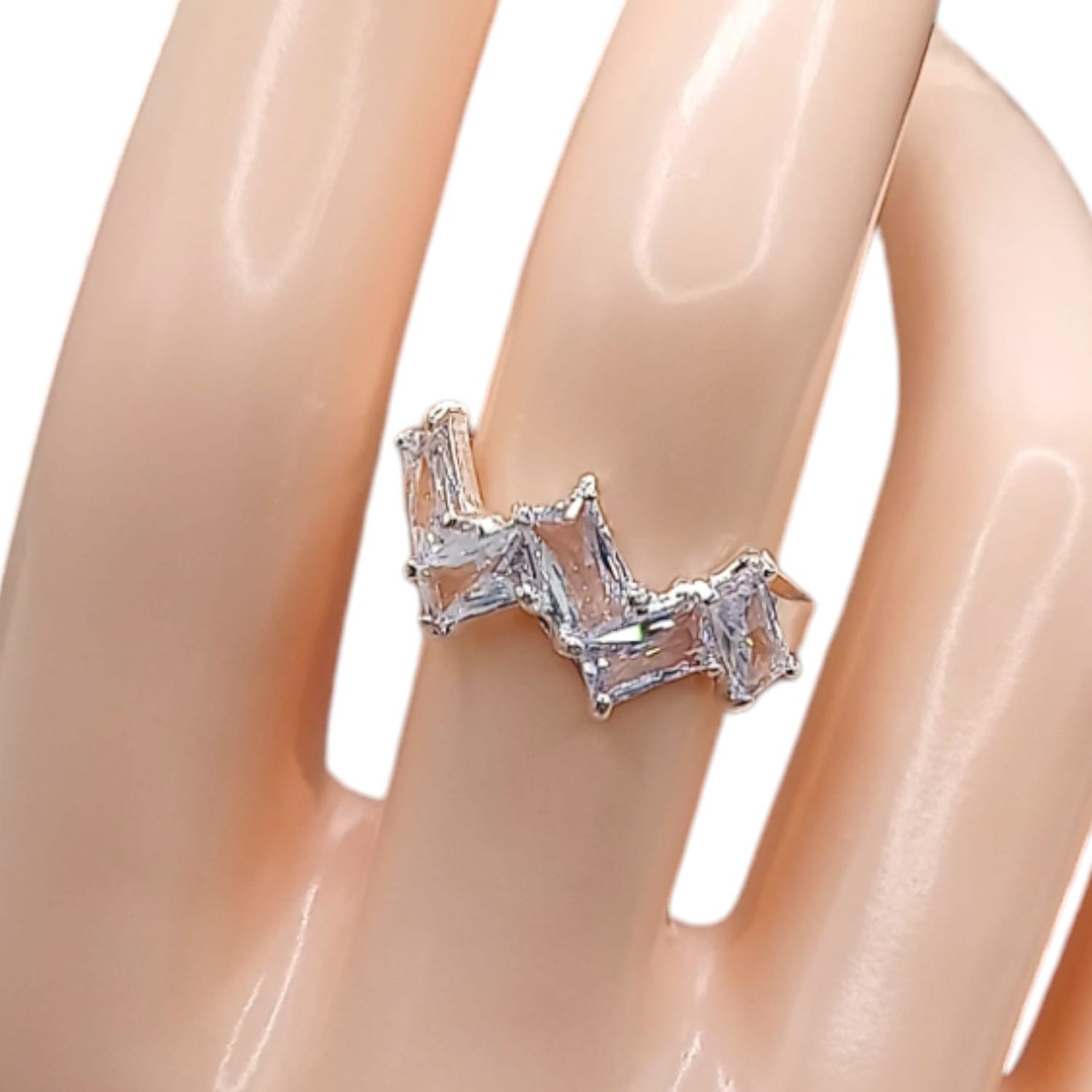 ANILLO CZ BAGUET # 8.5 PLATA .925