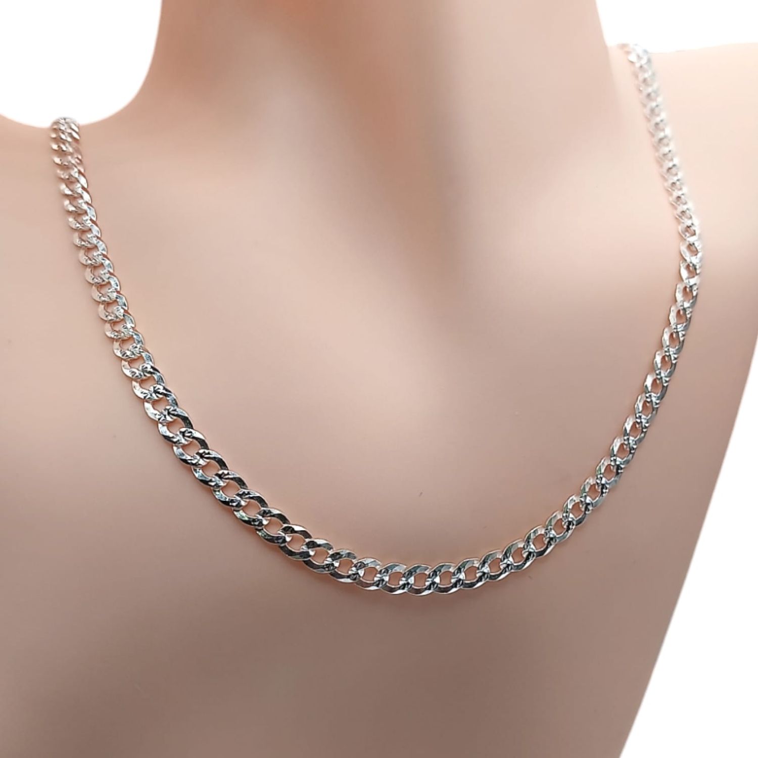 Cadena diamantada cubana largo 18&quot;, ancho 5mm. PLATA .925
