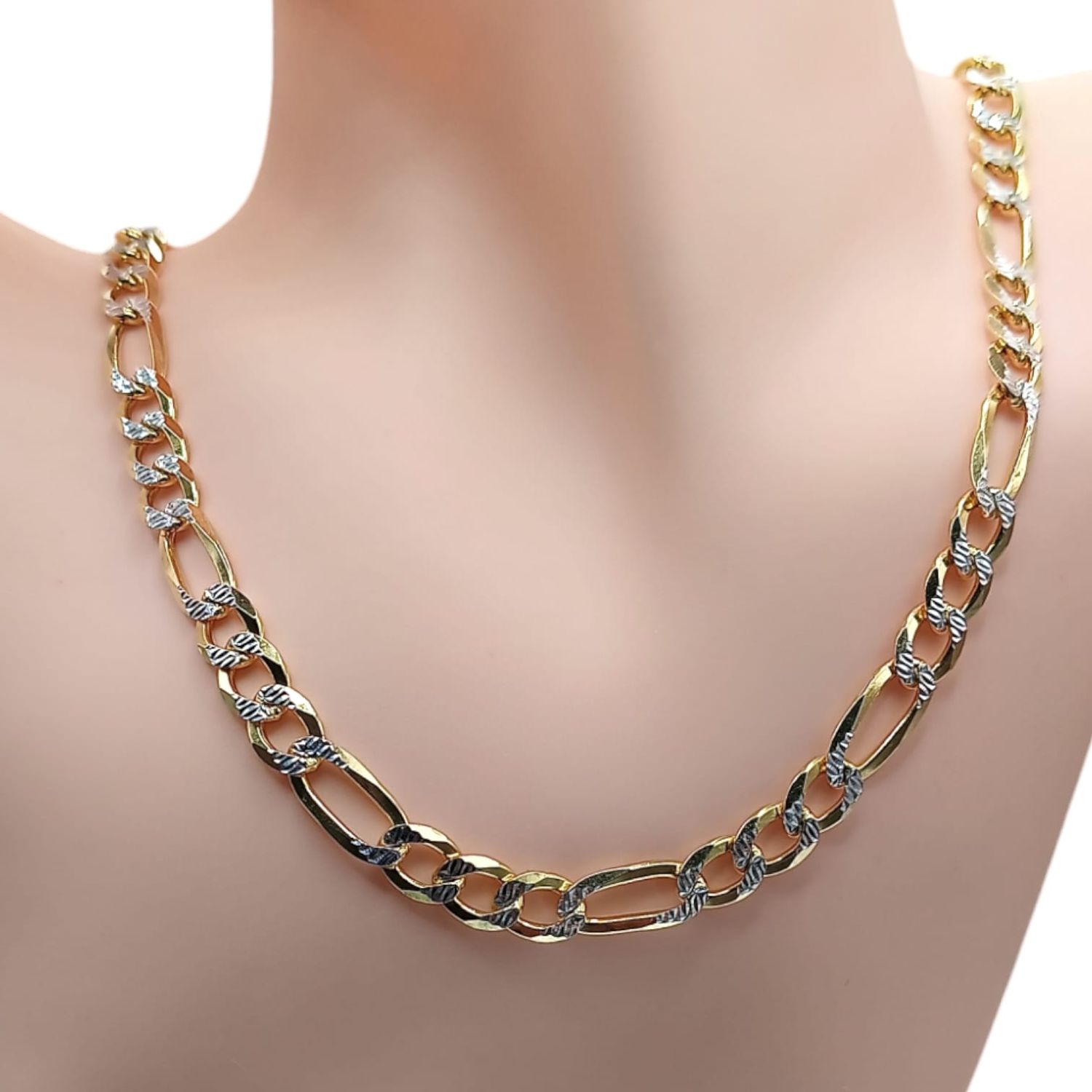 Cadena Figaro con chapa de oro 18K largo 24&quot;, ancho 8mm PLATA .925