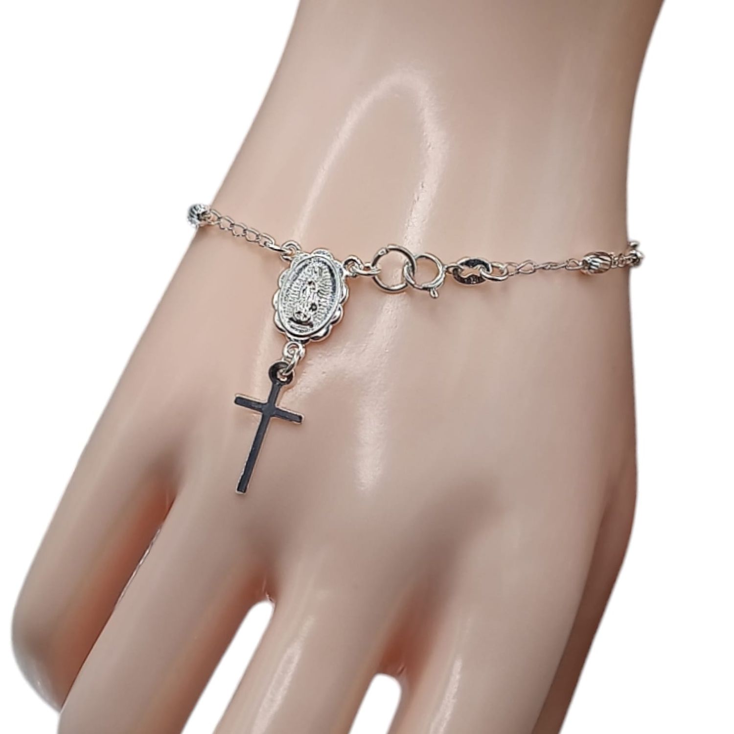 Misterio de mano Virgen de Guadalupe. con bola arroz diamantada de 5mm. 6.5&quot; de largo. PLATA  .925