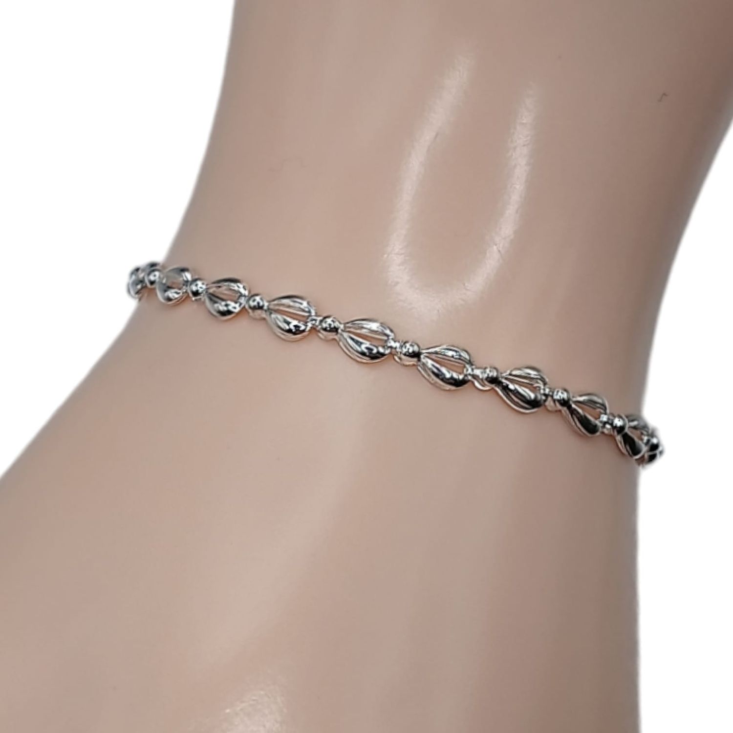 Pulsera Fancy. 7&quot; de largo PLATA .925