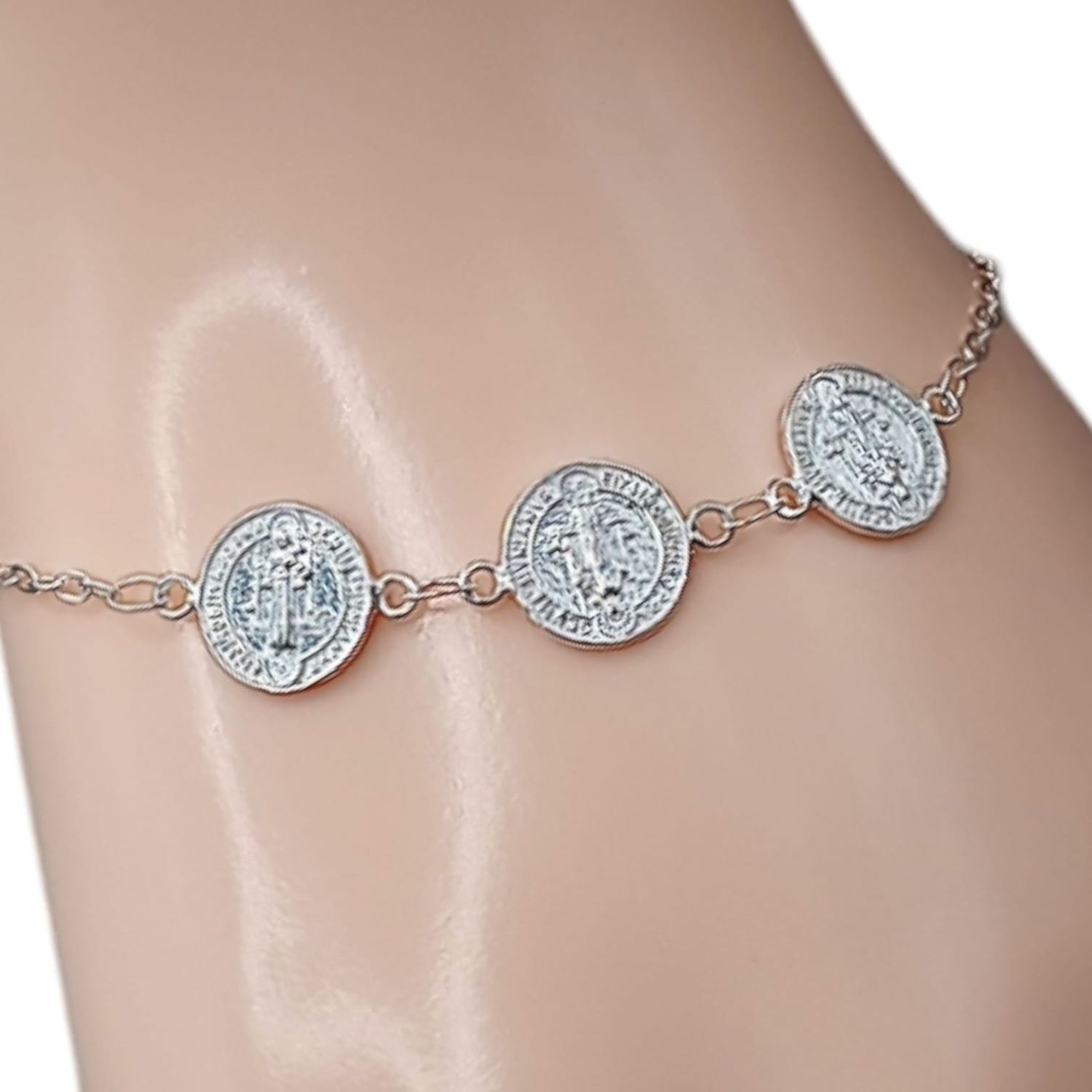 PULSERA 3 MEDALLASA DE SAN BENITO AJUSTABLE 8&quot; PLATA .925