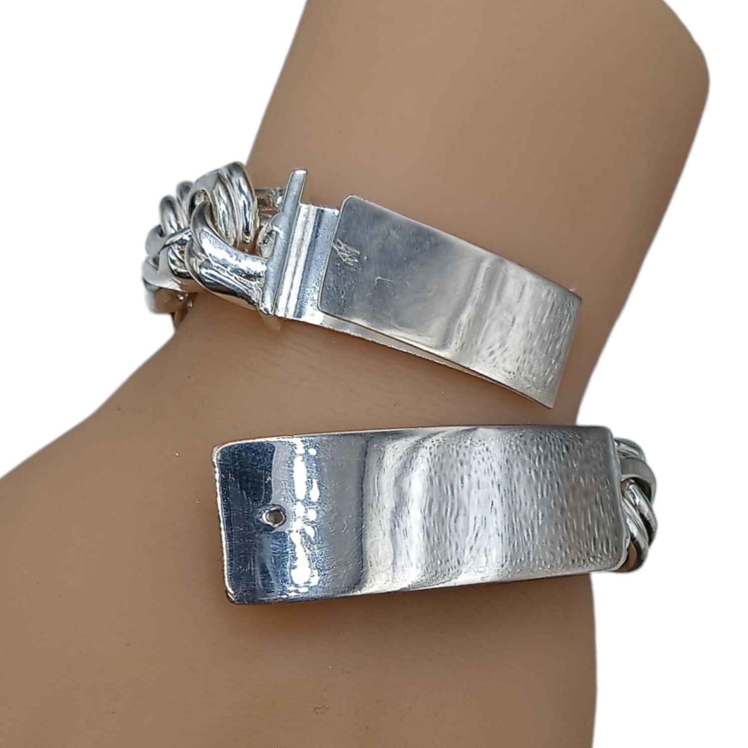 PULSERA CON PLACA TEJIDO CHINO.Hecha a mano de 20 mm. de ancho, 8&quot; de largo. PLATA .925