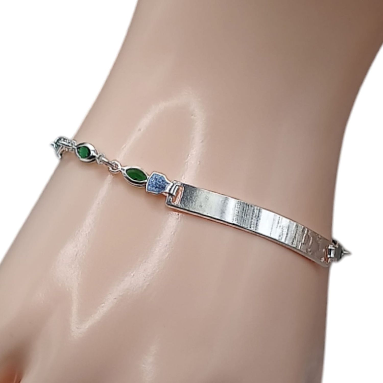 PULSERA CC VERDE CON PLACA MIDE 7.5 PULGADAS. PLATA 925