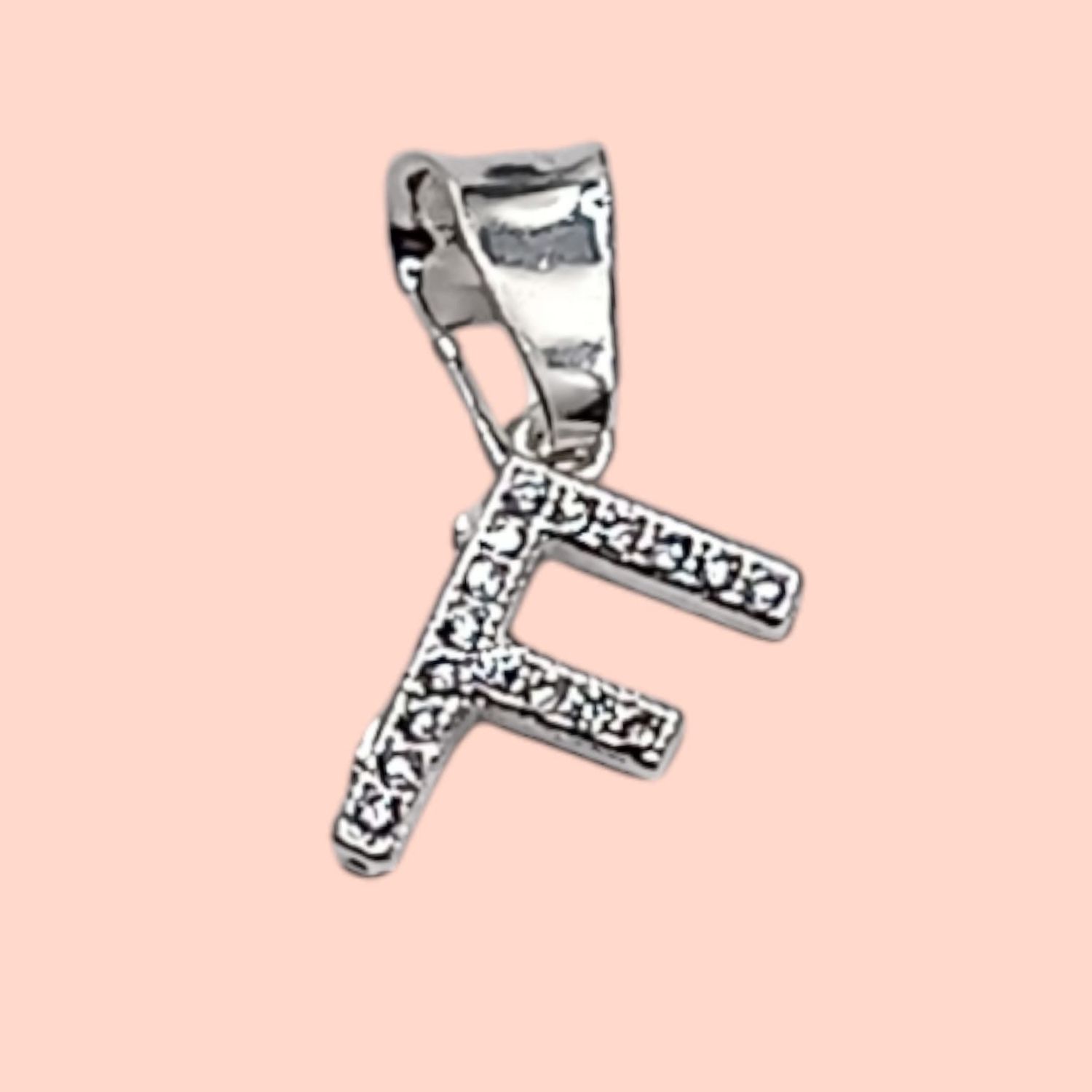 DIJE LETRA F 1 CM CON MINI CZ PLATA .925