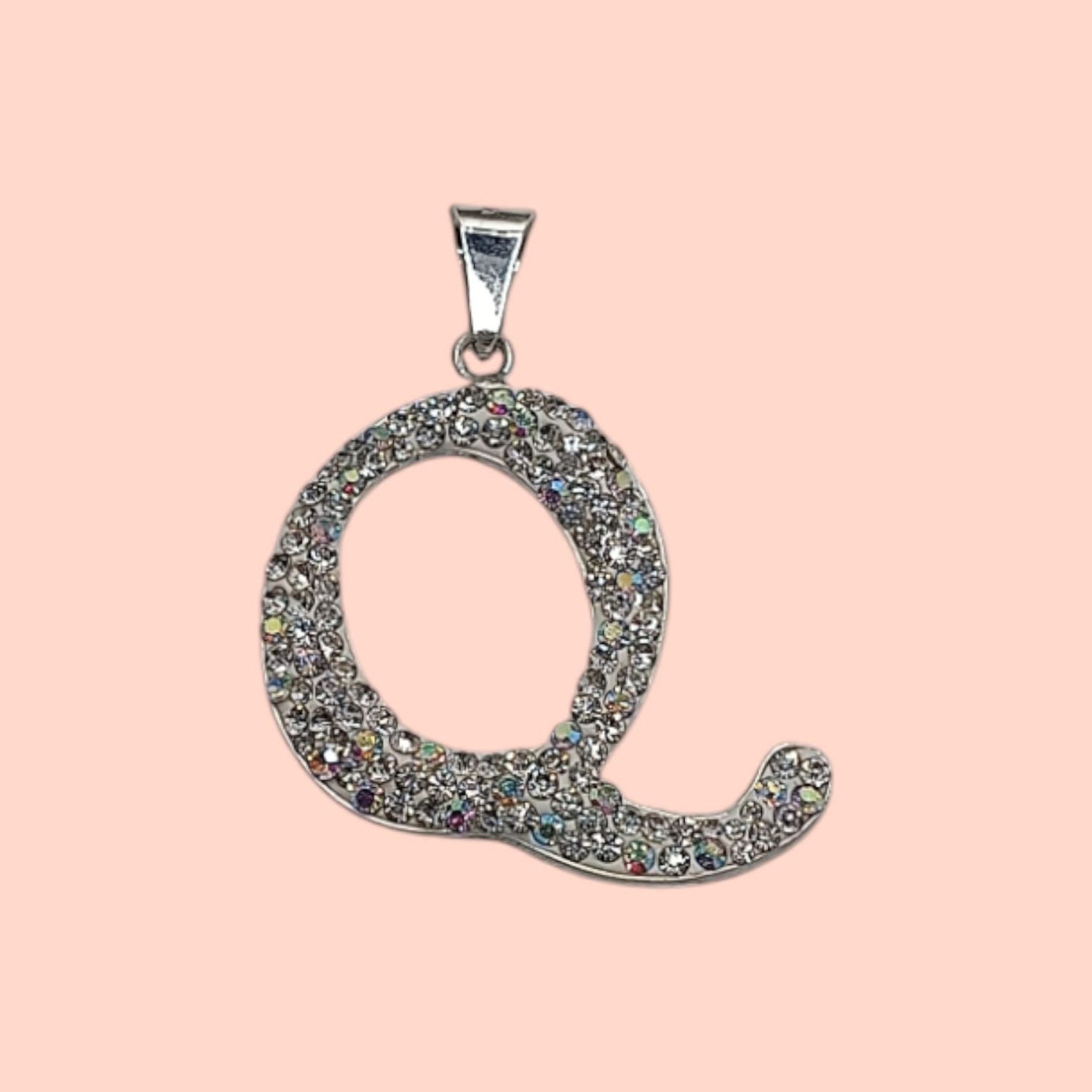 Dije artesanal letra Q. 3.5 cm. de largo. PLATA .925