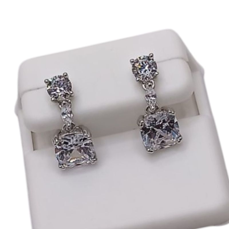 ARETE COLGANTE CON CZ A CUADRO, 1.8 CM, PLATA .925