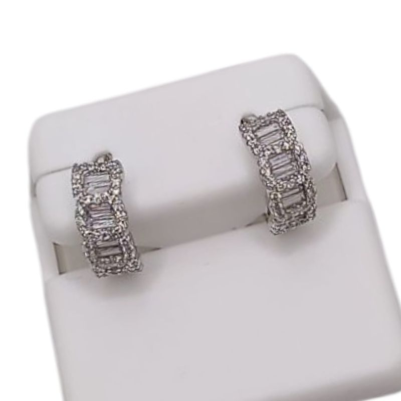ARETE HUGGUI BAGGUET CON CZ, PLATA .925