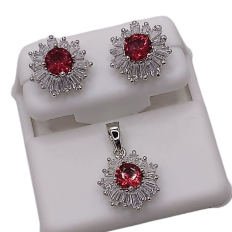 JUEGO ARETE BROCHE MARIPOSA Y DIEJE FLOR BAGUET CZ ROJA PLATA .925