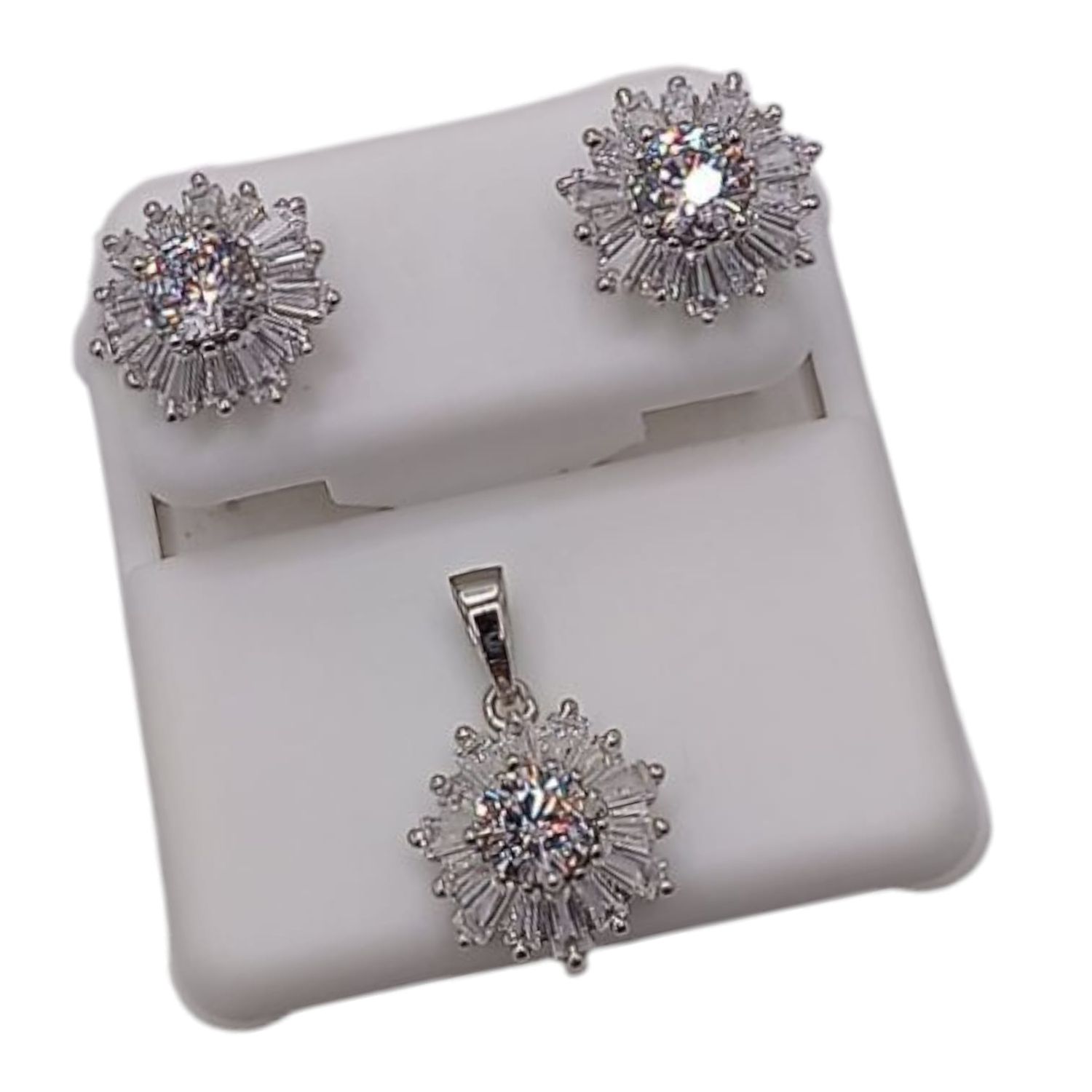 JUEGO ARETE BROCHE MARIPOSA Y DIJE BAGUETT CZ BLANCA, PLATA .925
