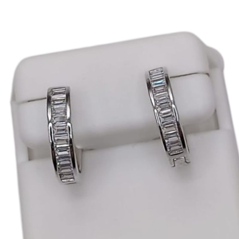 HUGGUI CON CZ BAGUETT, 1.5 CM PLATA .925