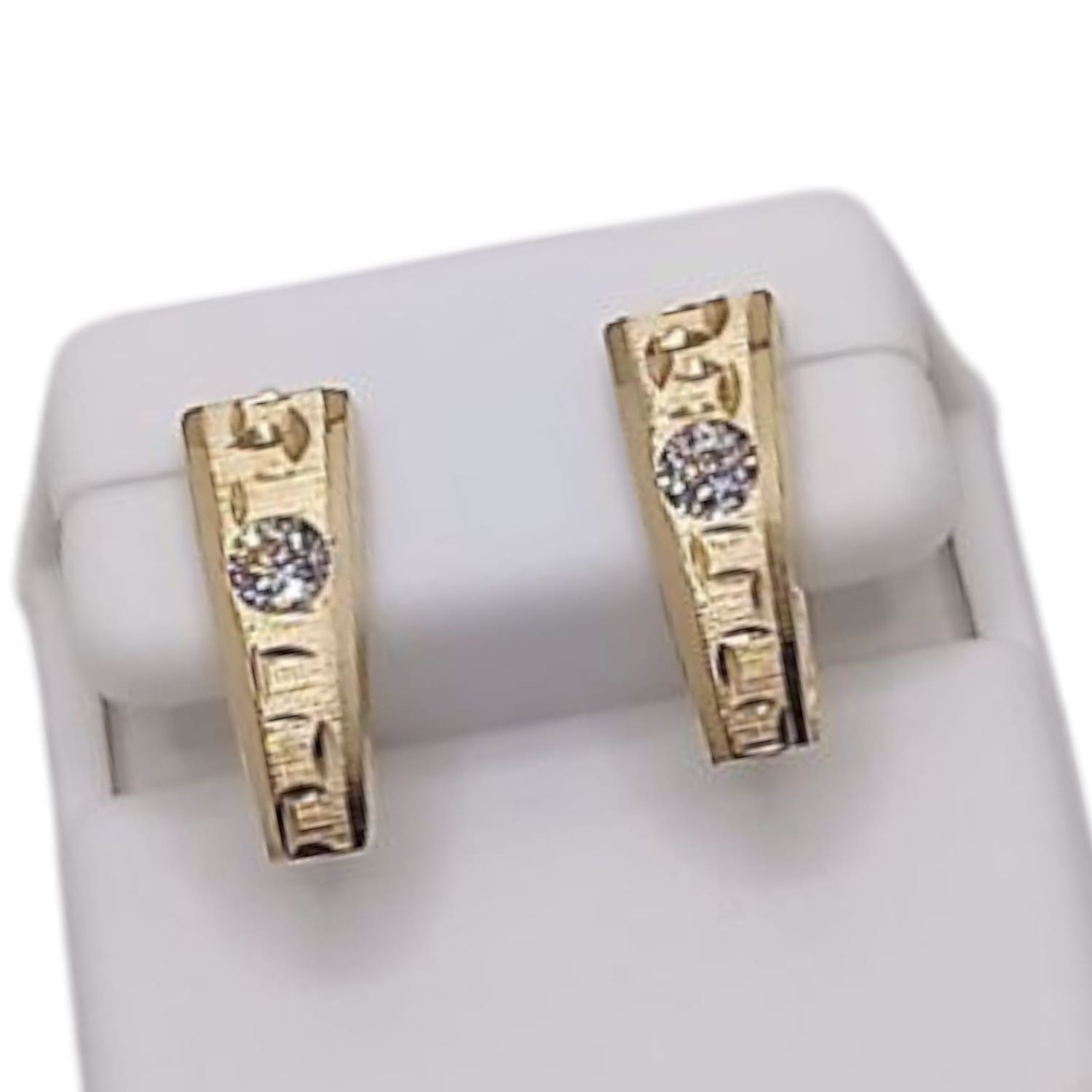 ARETE CON GRECA Y CZ 1.5 CM ORO 14K
