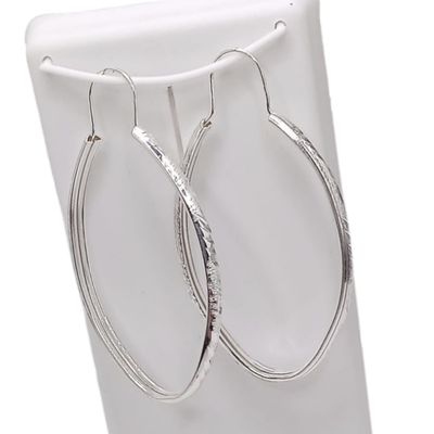 ARRACADA FACETADA OVALADA 6 CM PLATA .925