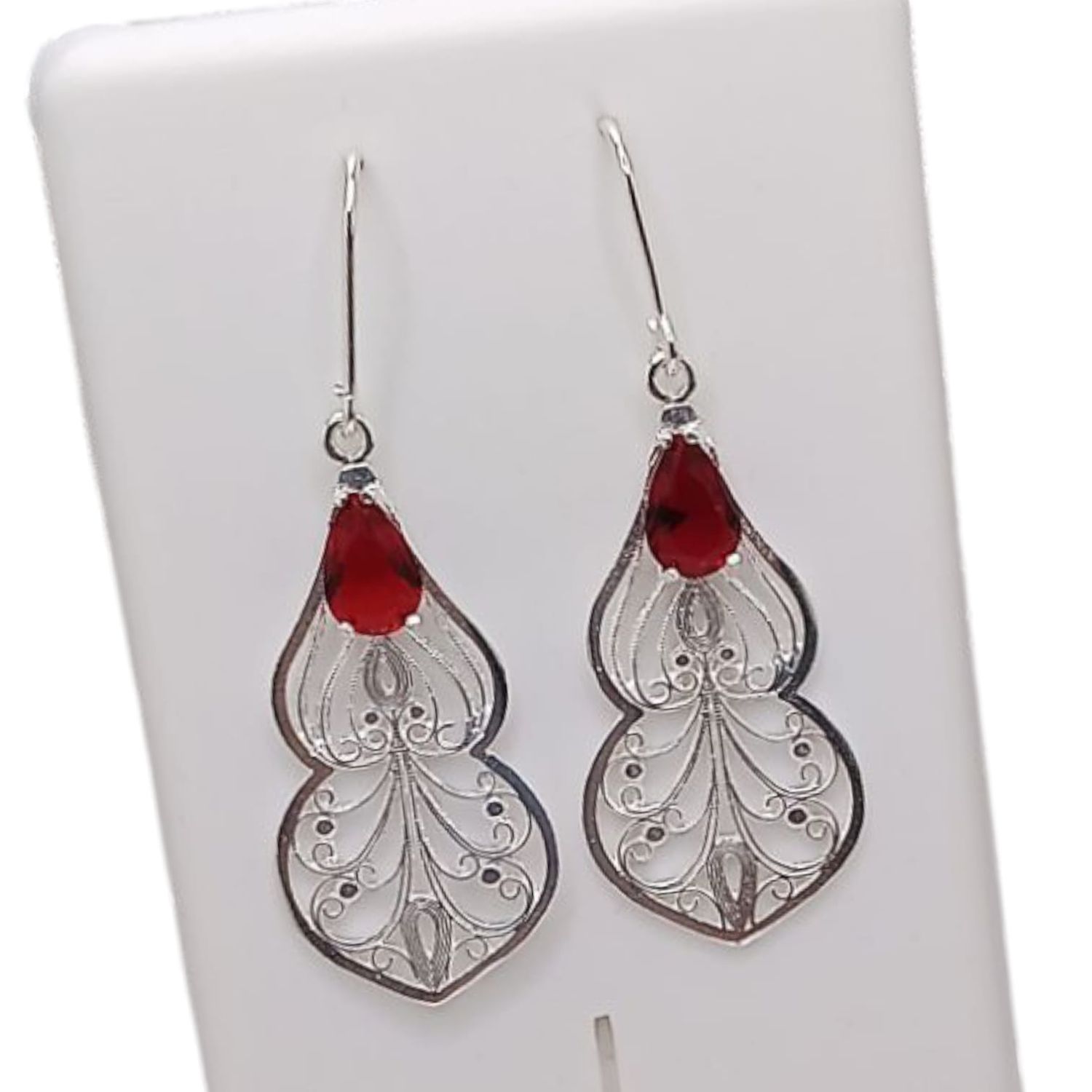 ARETE LARGO CON CZ ROJA 5 CM PLATA .925