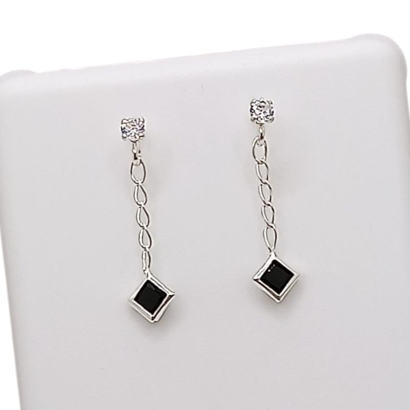 BROQUEL COLGANTE ROMBO CZ NEGRA 3 MM PLATA .925