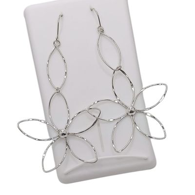 ARETE FLOR FACETADA 7 CM  LARGO, PLATA .925