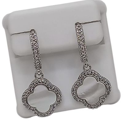 ARETE HUGGIE  3 CM  TREBOL CON CZ  PLATA .925