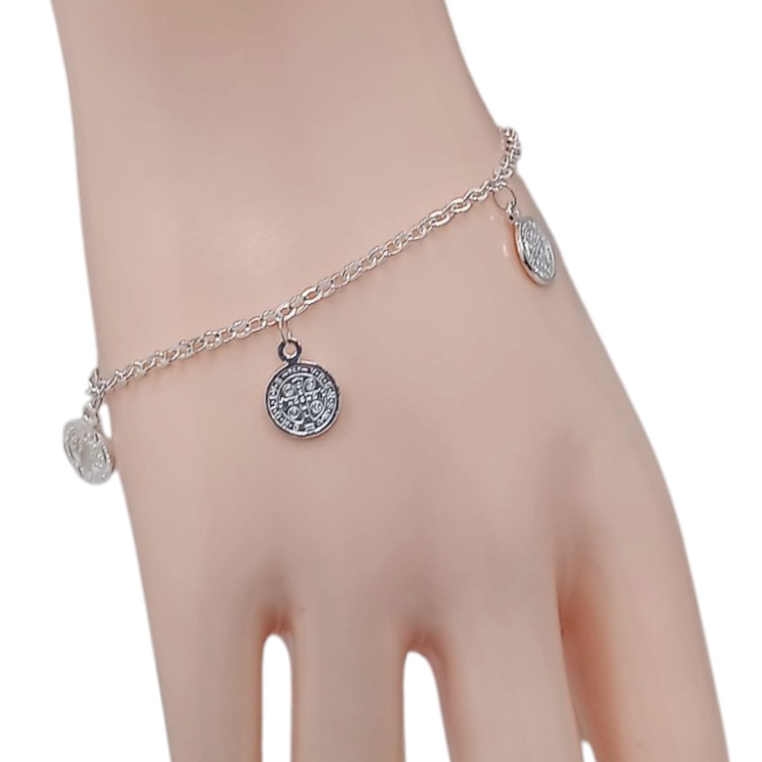 PULSERA CON MEDALLAS SAN BENITO 7&quot; A 7.5&quot;, PLATA .925