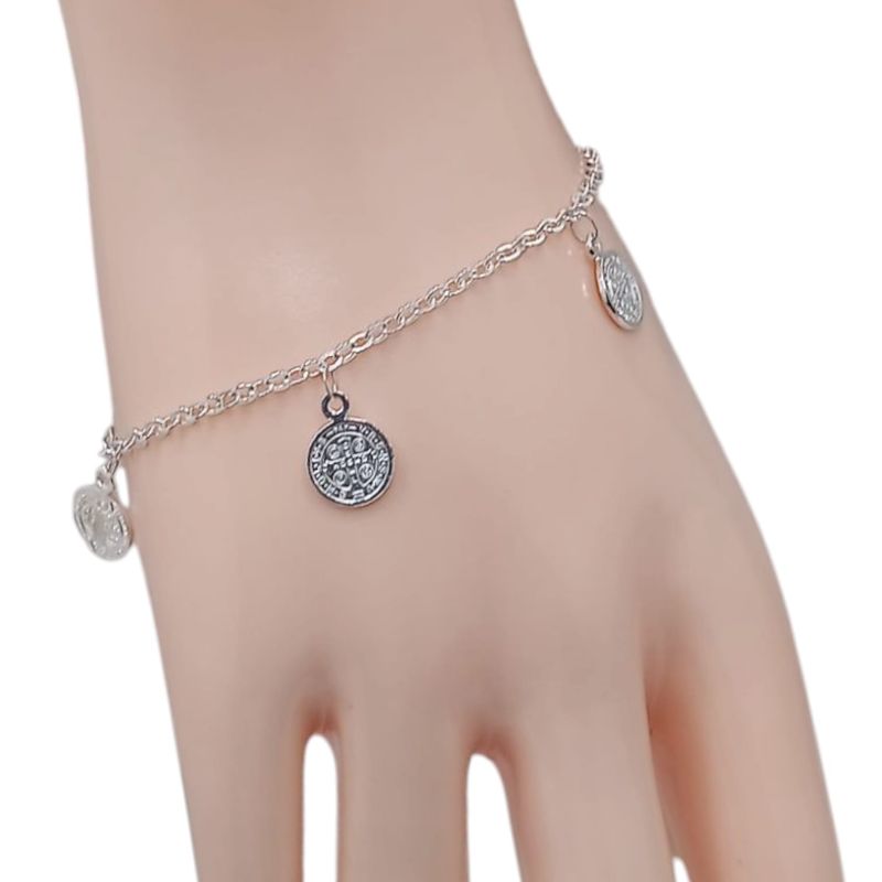 PULSERA CON MEDALLAS SAN BENITO 7&quot; A 7.5&quot;, PLATA .925