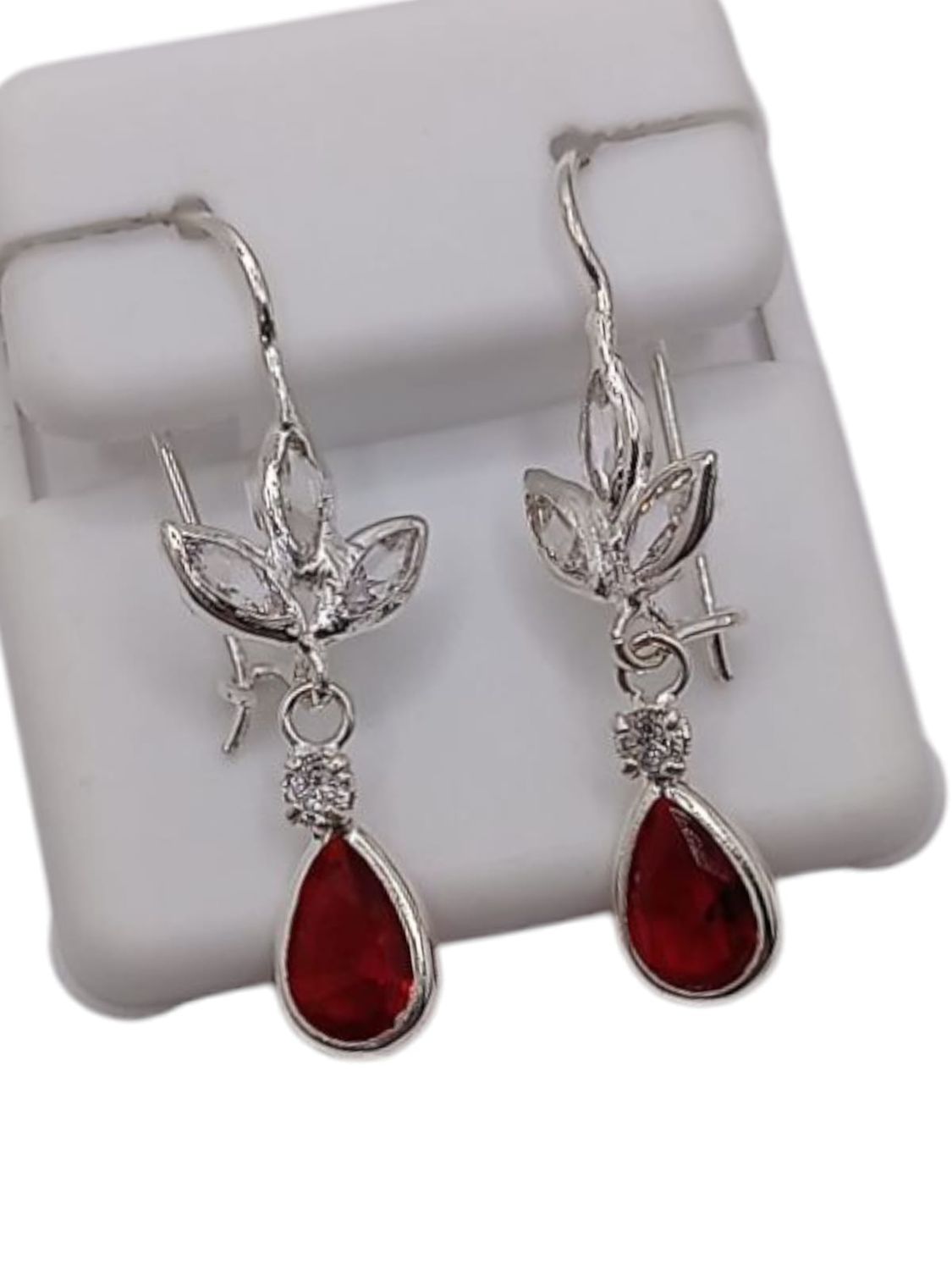 ARETE GOTA CZ ROJA, 3.5 CM PLATA .925