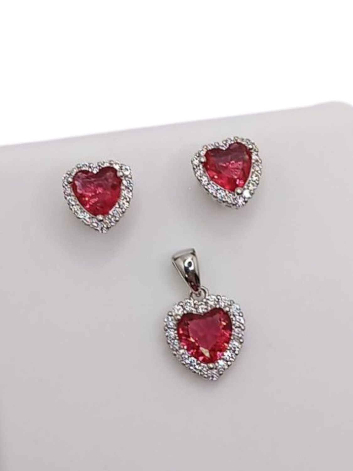 JUEGO  ARETE Y DIJE CORAZON ROJO PLATA .925