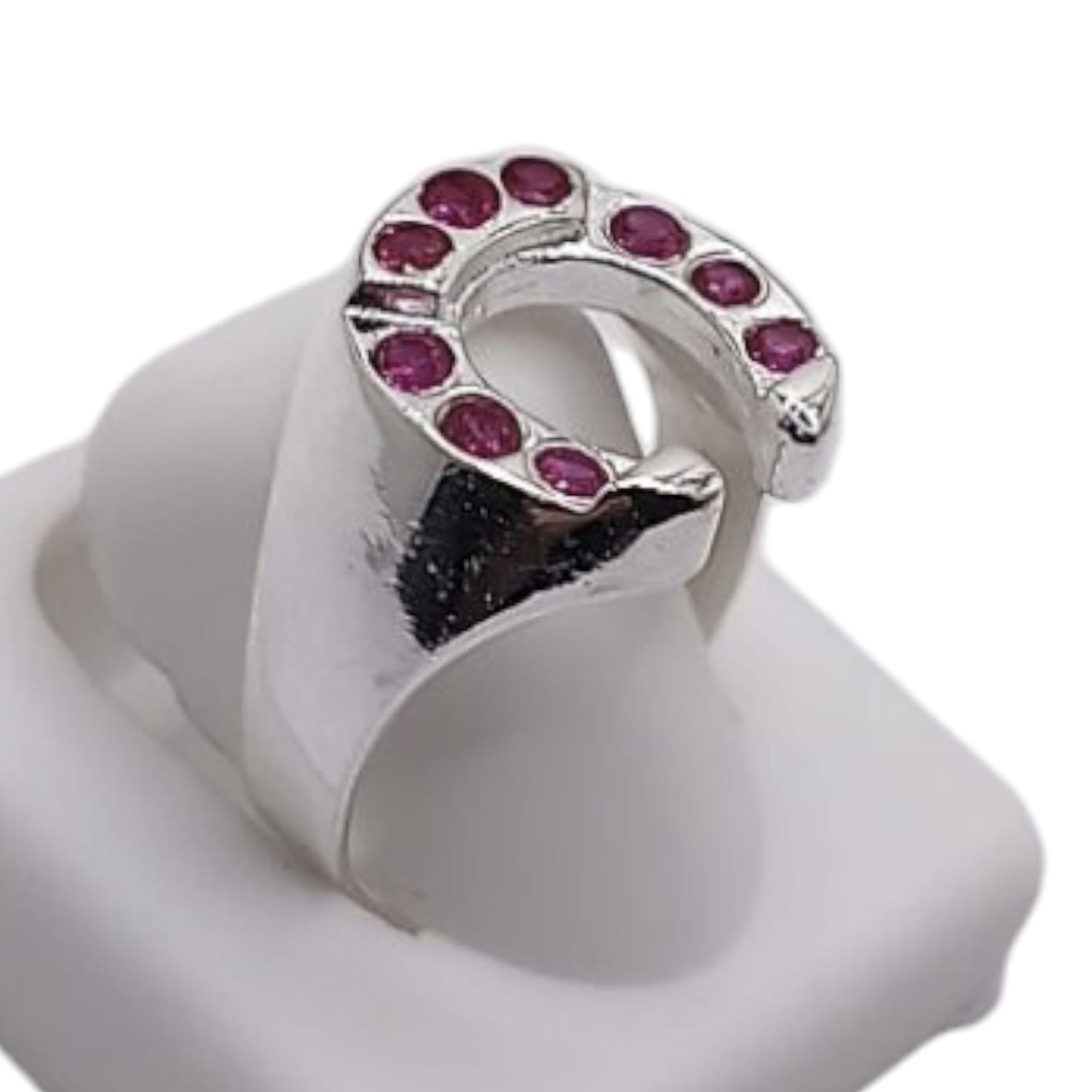 ANILLO CABALLERO HERRADURA CON CZ ROJA  PLATA .925