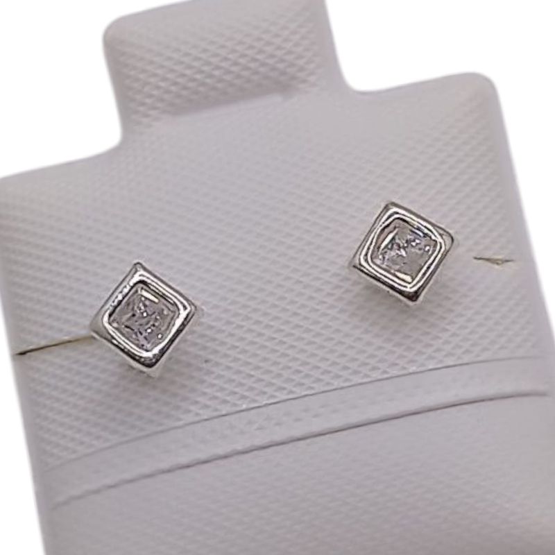 BROQUEL CZ CUADRO BISELADO  2 MM PLATA .925