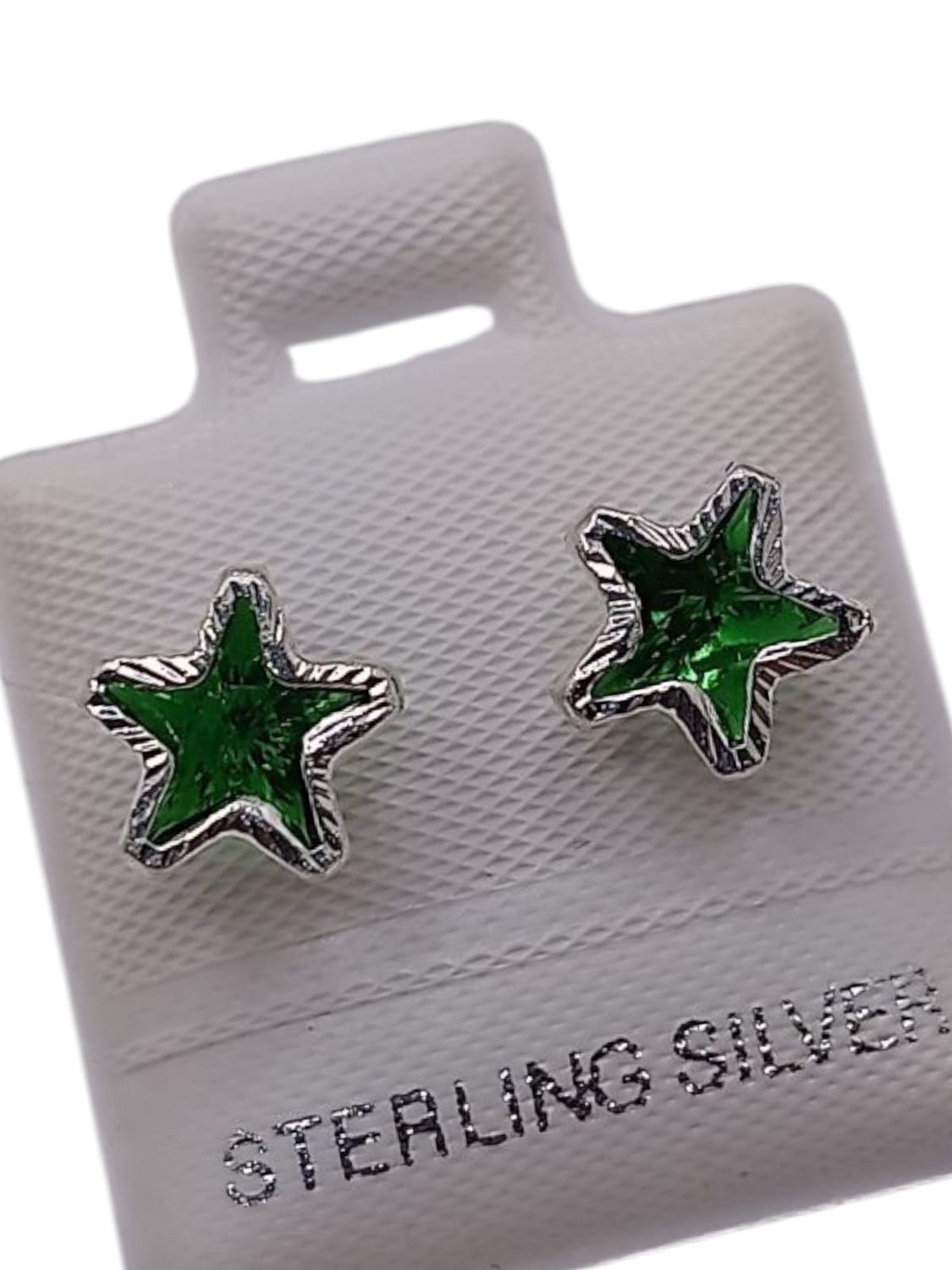 BROQUEL ESTRELLA BISEL DIAMANTADO CZ VERDE, PLATA .925