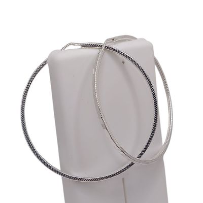 ARRACADA FACETADA DECORADA 4 CM, 2 MM PLATA .925