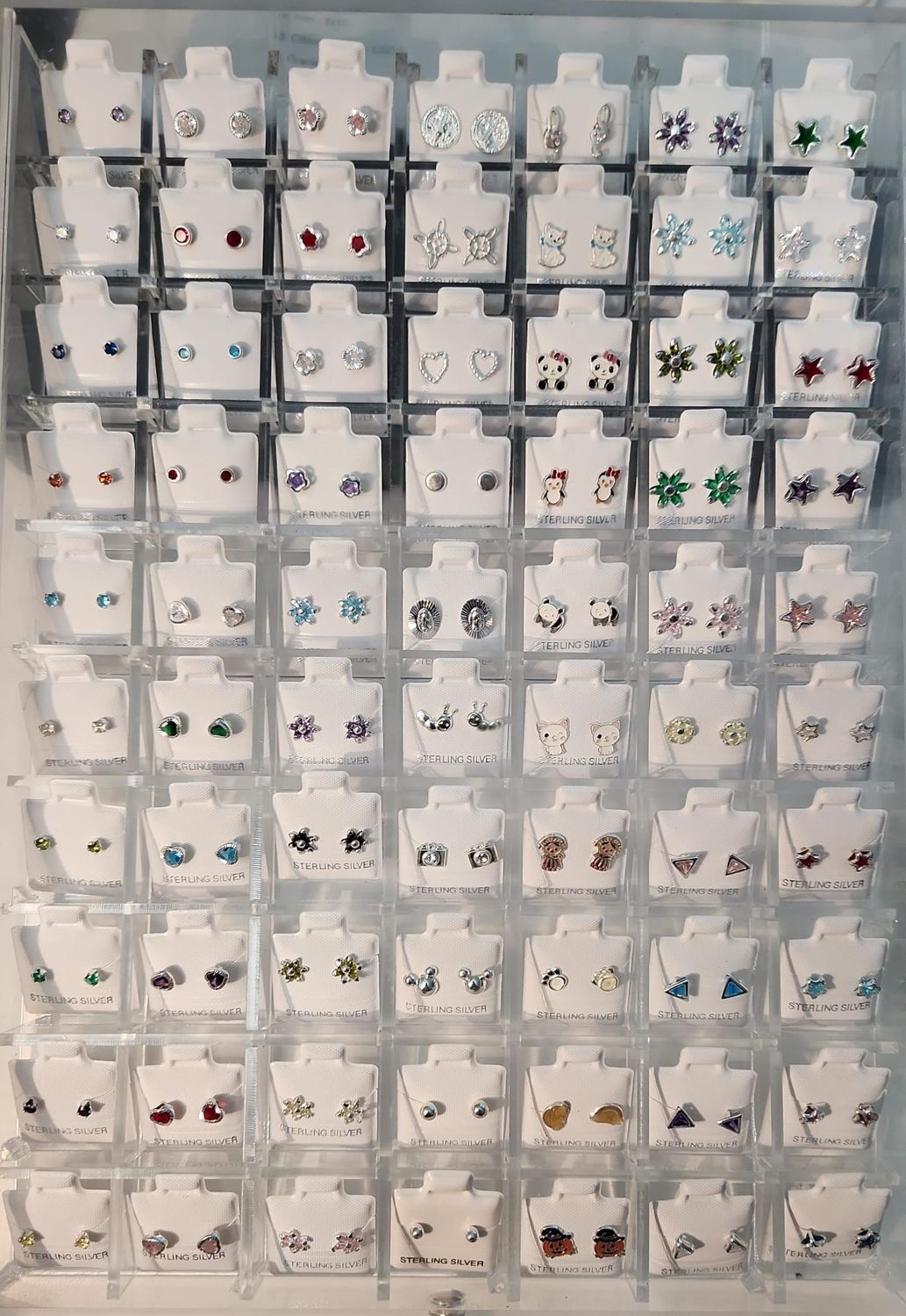 70 pares Broquel Plata .925 Incluye la charola acrílica.