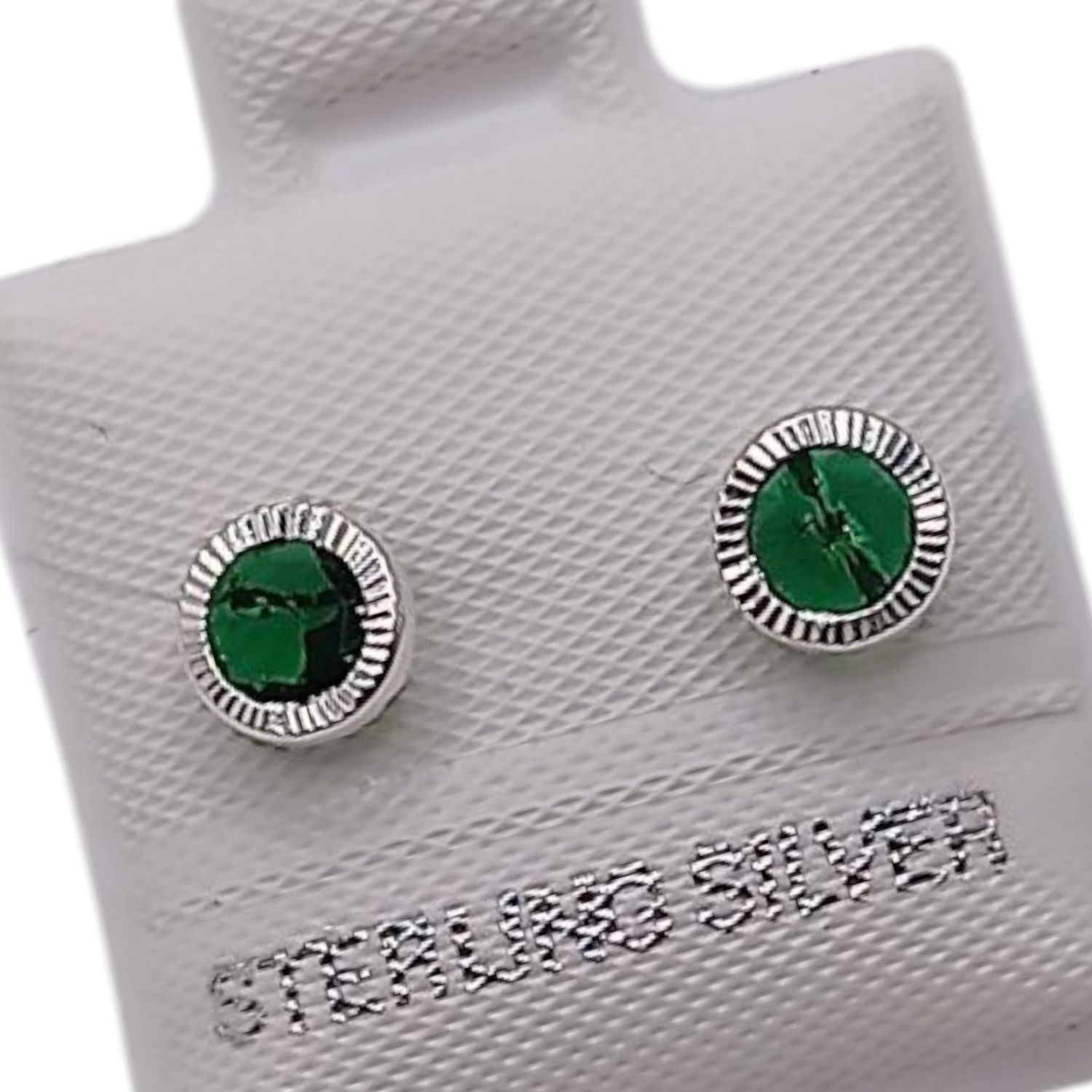 BROQUEL BISEL DIAMANTADO CZ VERDE 5 MM, PLATA .925