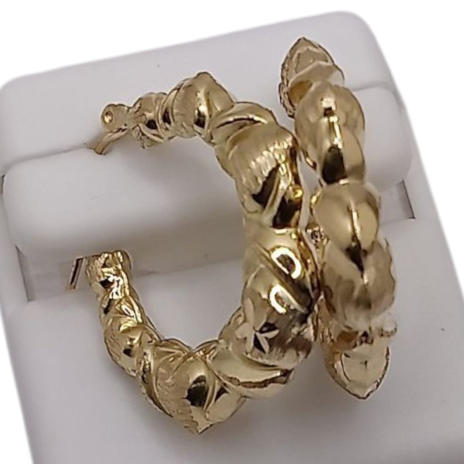 ARRACADA  FANCY CORAZONES, 2.8 CM, ORO 10K