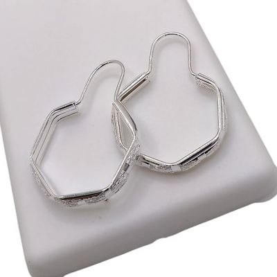 ARRACADA GRABADA HEXAGONAL 3CM, DIFERENTES MEDIDAS, PLATA .925