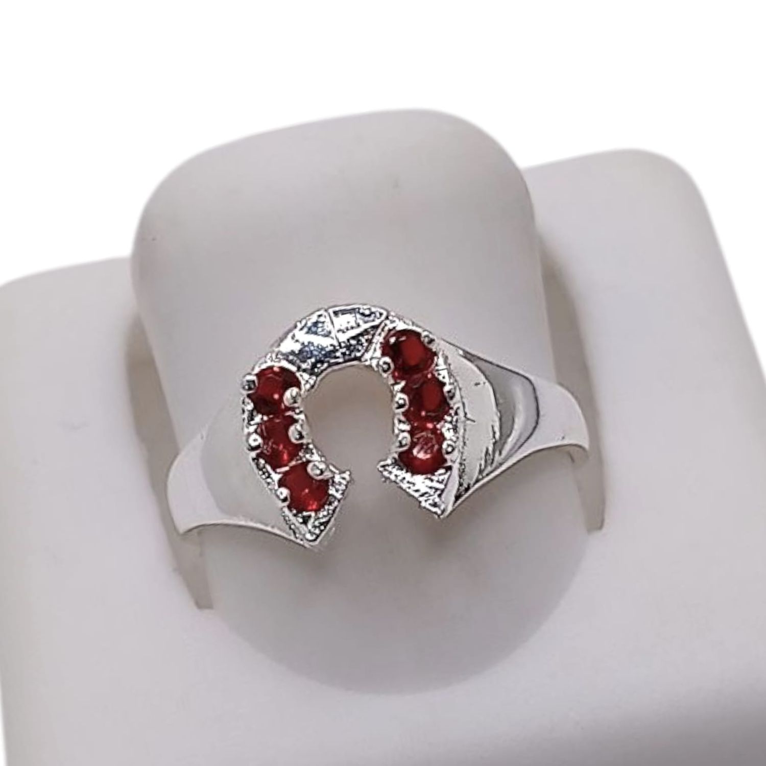 ANILLO HERRADURA DE LA SUERTE CZ ROJA  # 6 PLATA .925