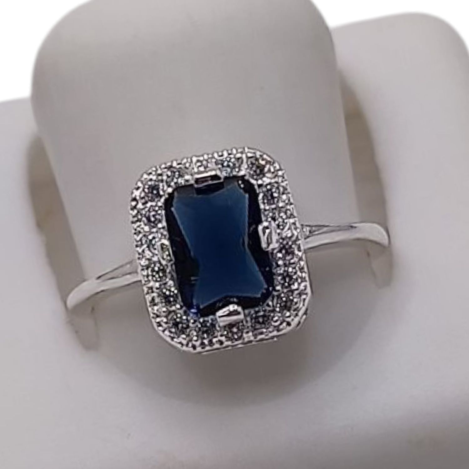 ANILLO CORTE PRINCESA AZUL NAVY  PLATA .925