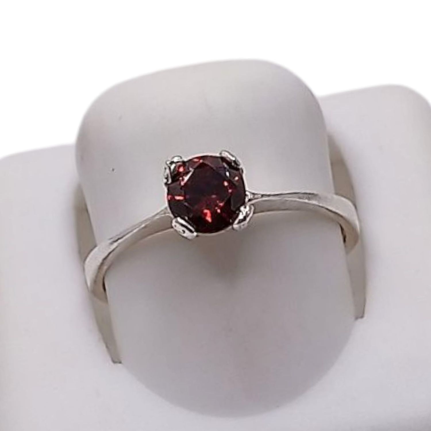 ANILLO SOLITARIO CZ ROJA # 7 PLATA .925