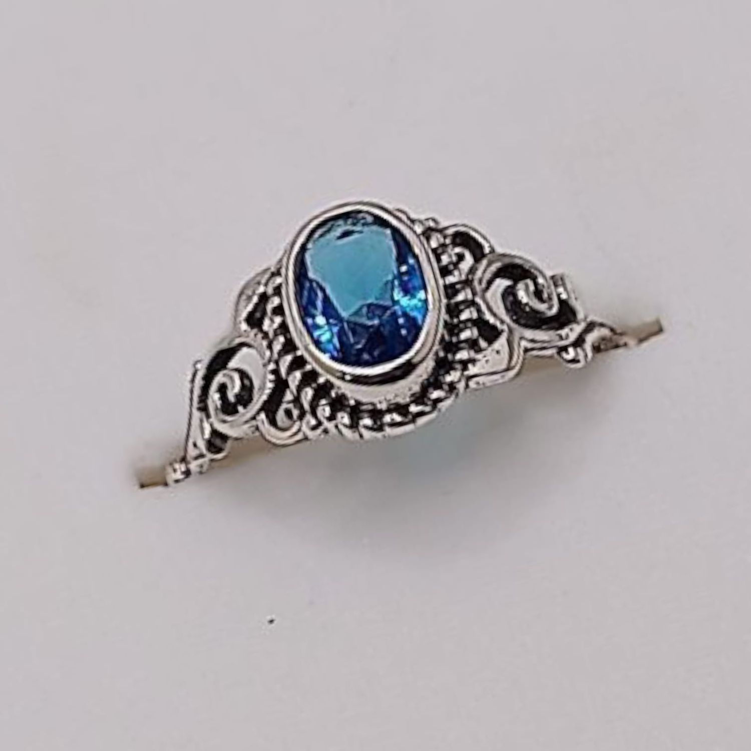 ANILLO NIÑA  CZ AZUL, PLATA .925