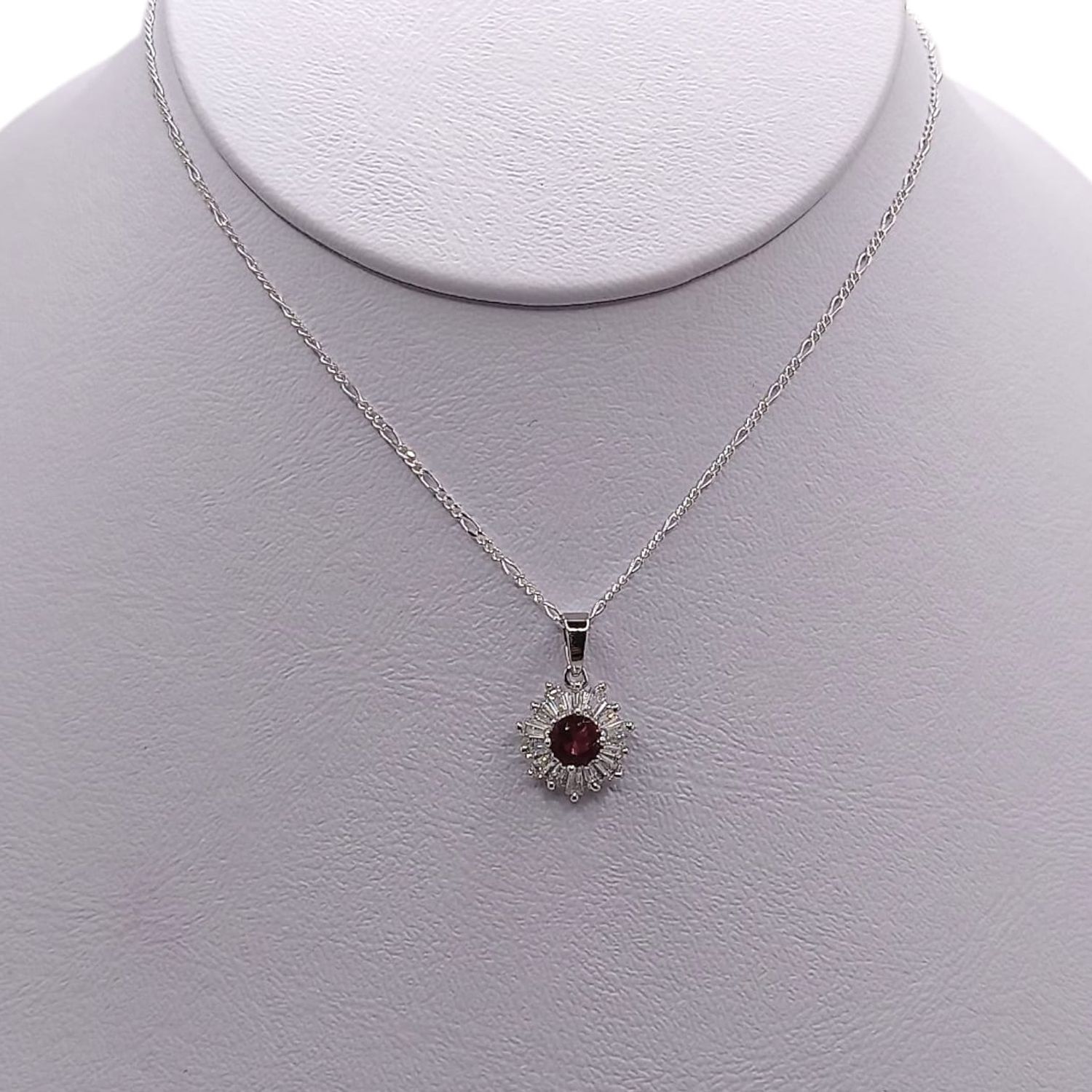GARGANTILLA 18&quot; FIGARO DIJE CZ ROJA Y BAGUETT, PLATA .925
