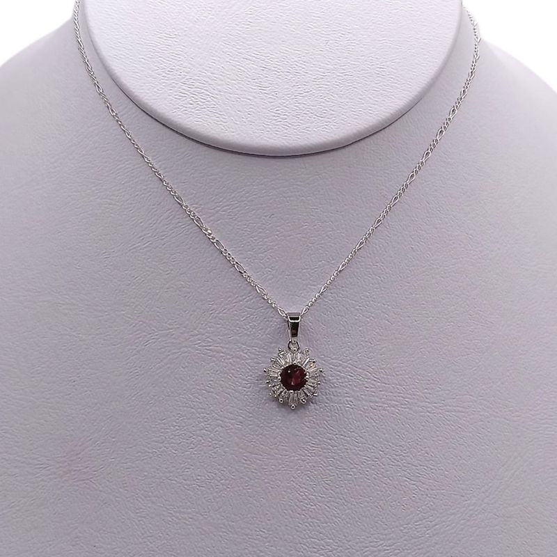 GARGANTILLA 18&quot; FIGARO DIJE CZ ROJA Y BAGUETT, PLATA .925