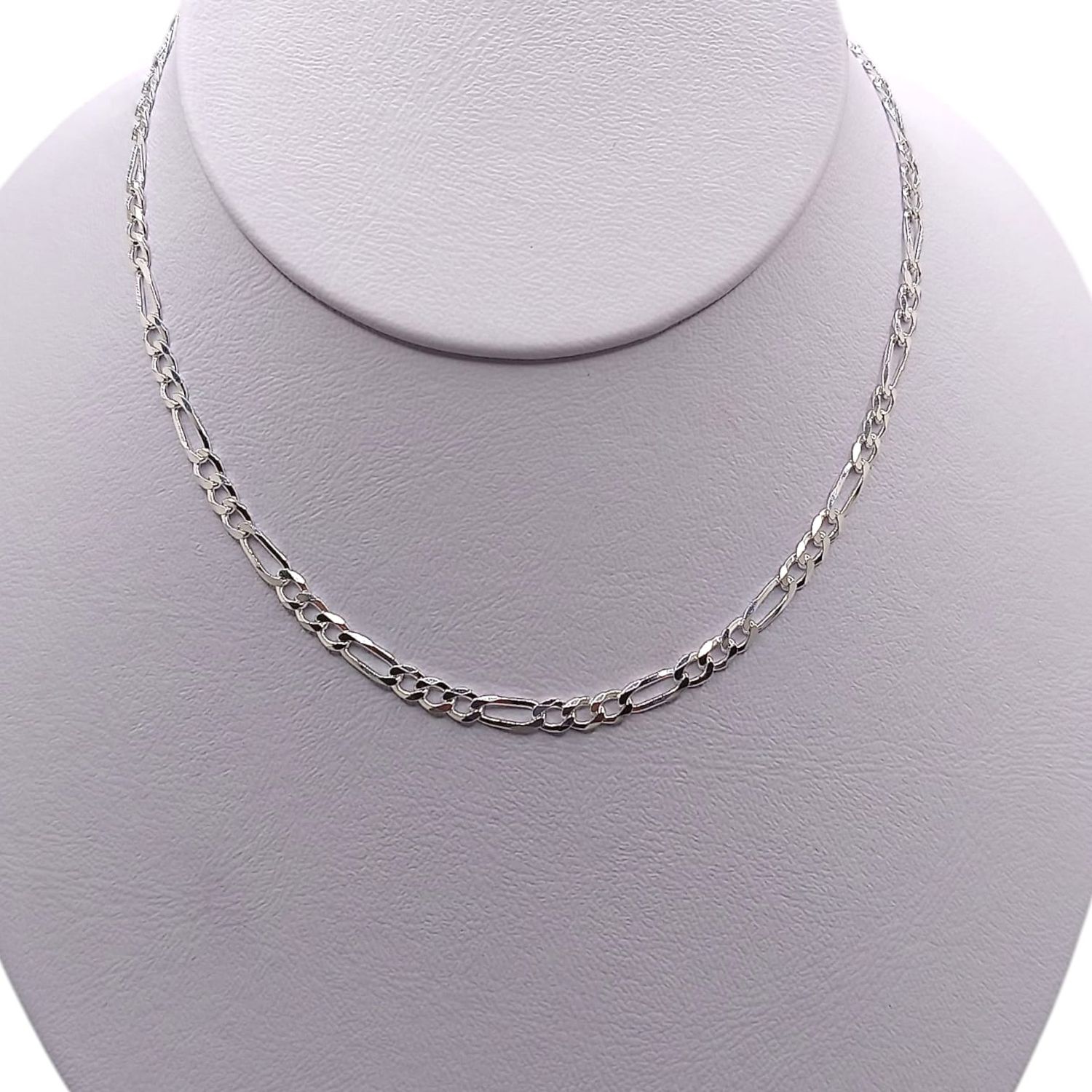 Cadena diamantada Fígaro largo 24&quot;, ancho 4mm.